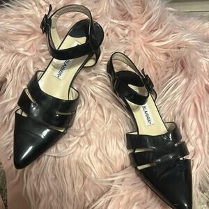 🎉 Manolo Blahnik classy black low heeled pointed shoes! Sz 36